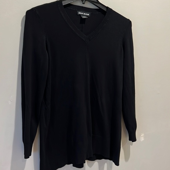 Dkny Sweaters - Dkny black V neck sweater